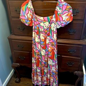 colorful and patterned maxi dress, super cute, wore once on vacation